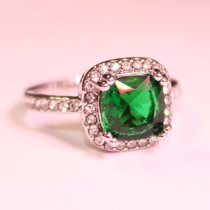 Gorgeous Silvery Green Gemstone Centerpiece Ring